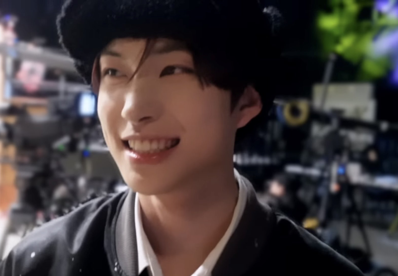 Behind-the-scenes cut of Kim Geonwoo (ALPHA DRIVE ONE)
