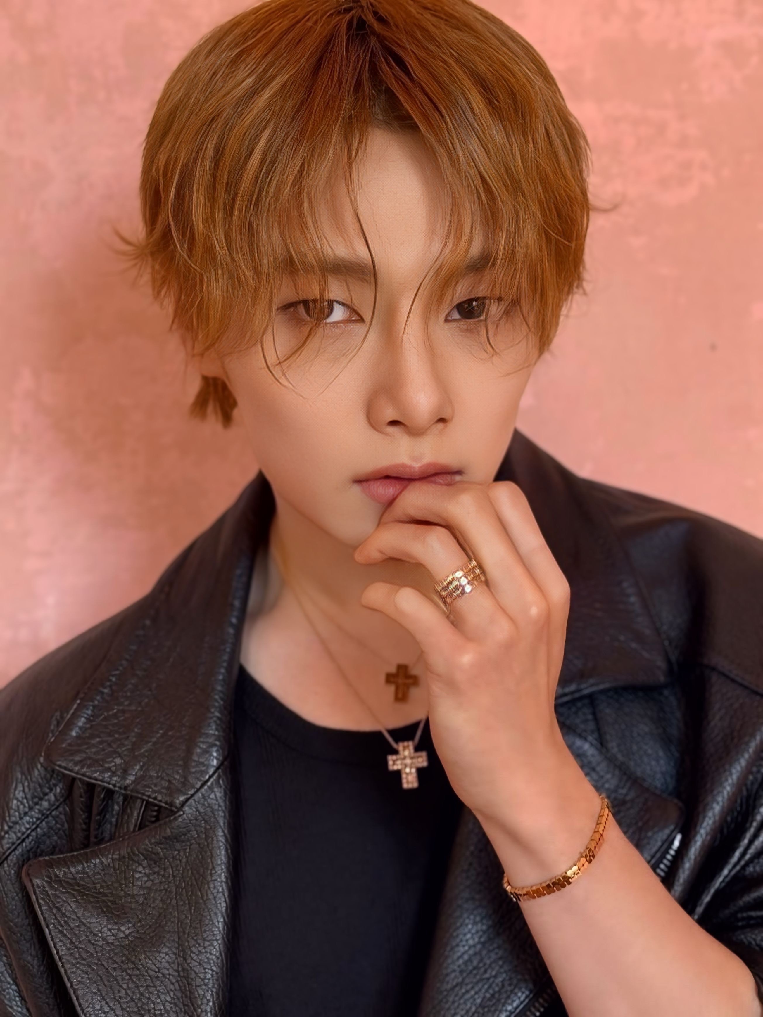 Behind-the-scenes cut of I.N (Stray Kids)