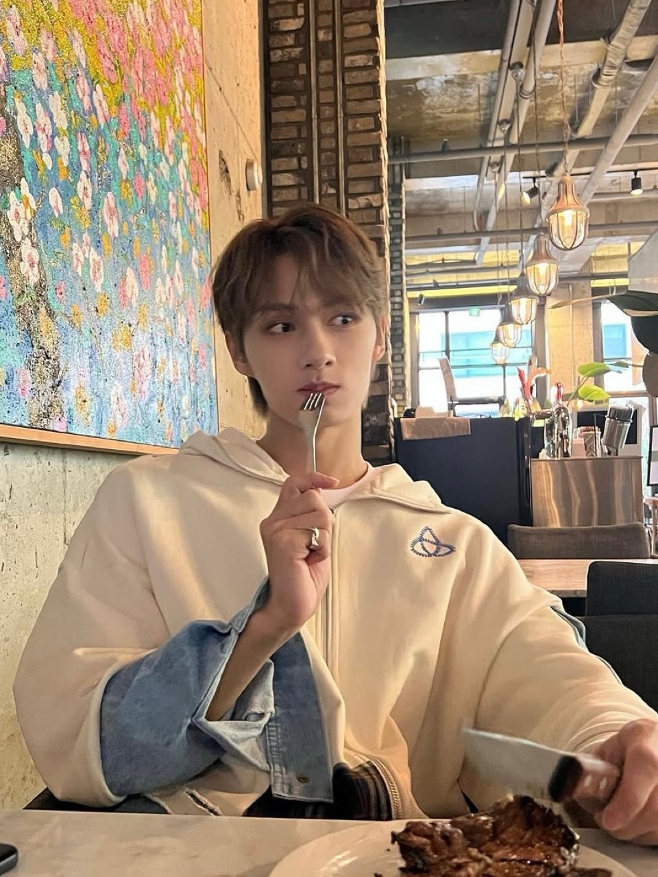 Behind-the-scenes cut of Jun (SEVENTEEN)