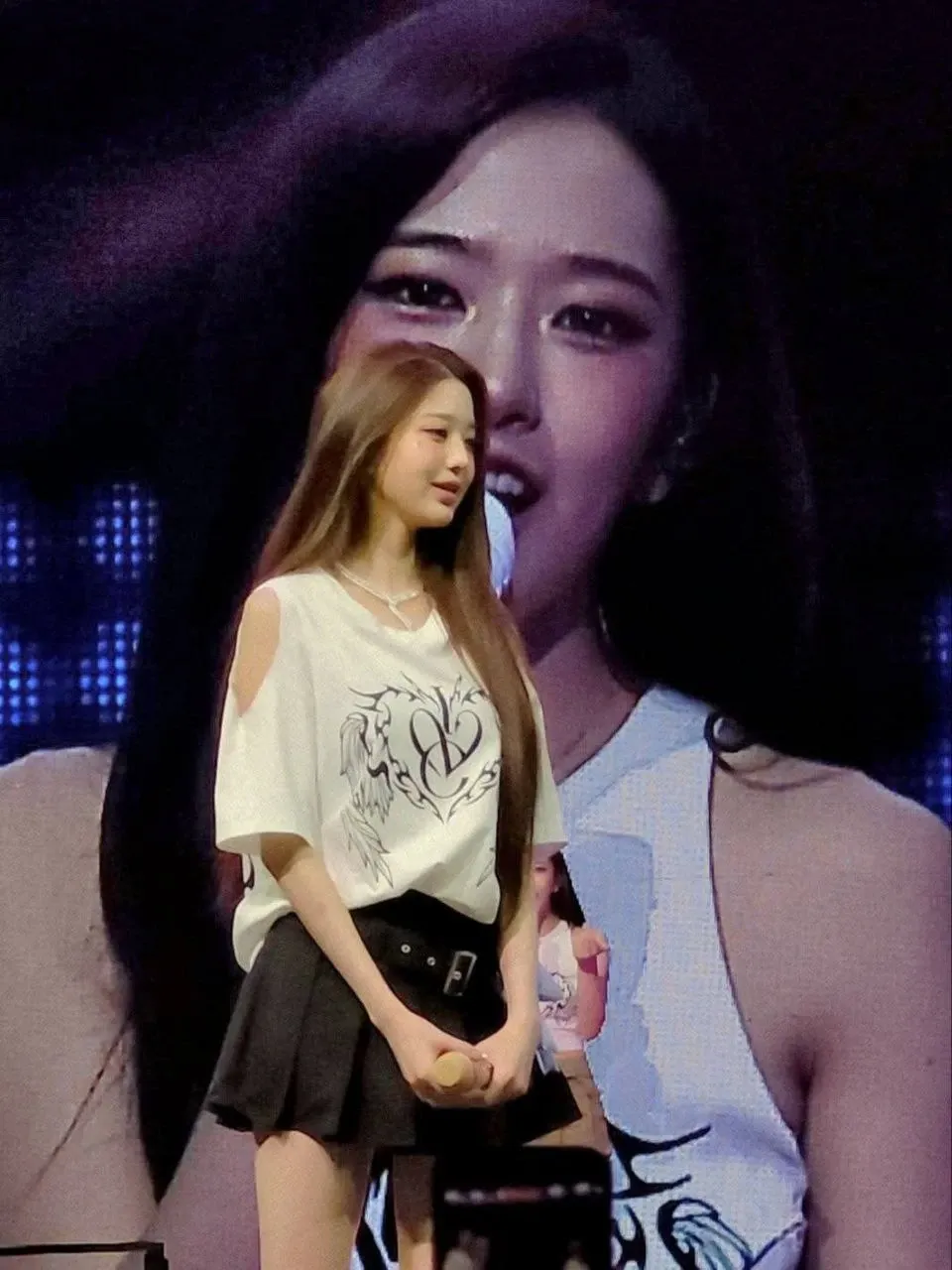 Recent activity shot of Jang Wonyoung (IVE)