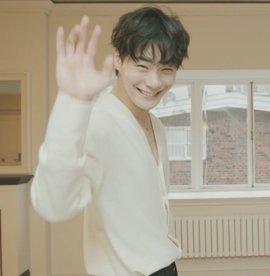 A moment captured by Moonbin (ASTRO)'s fan