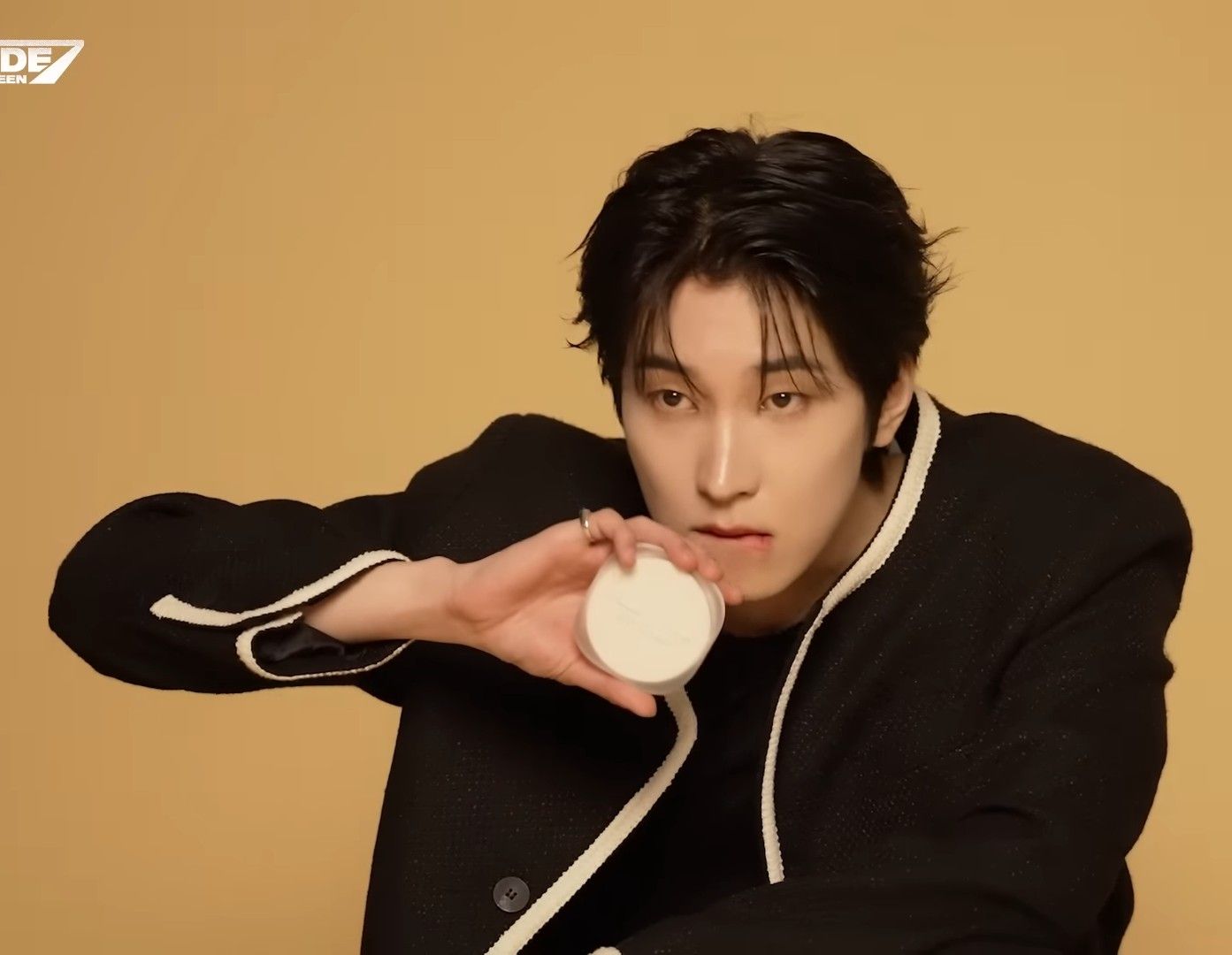 Recent activity shot of Wonwoo (SEVENTEEN)