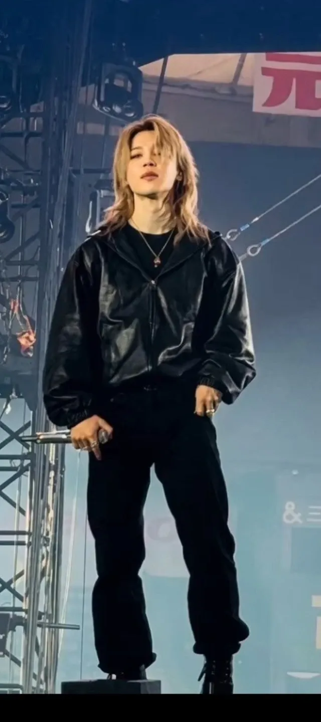 A moment captured by Jimin (BTS)'s fan