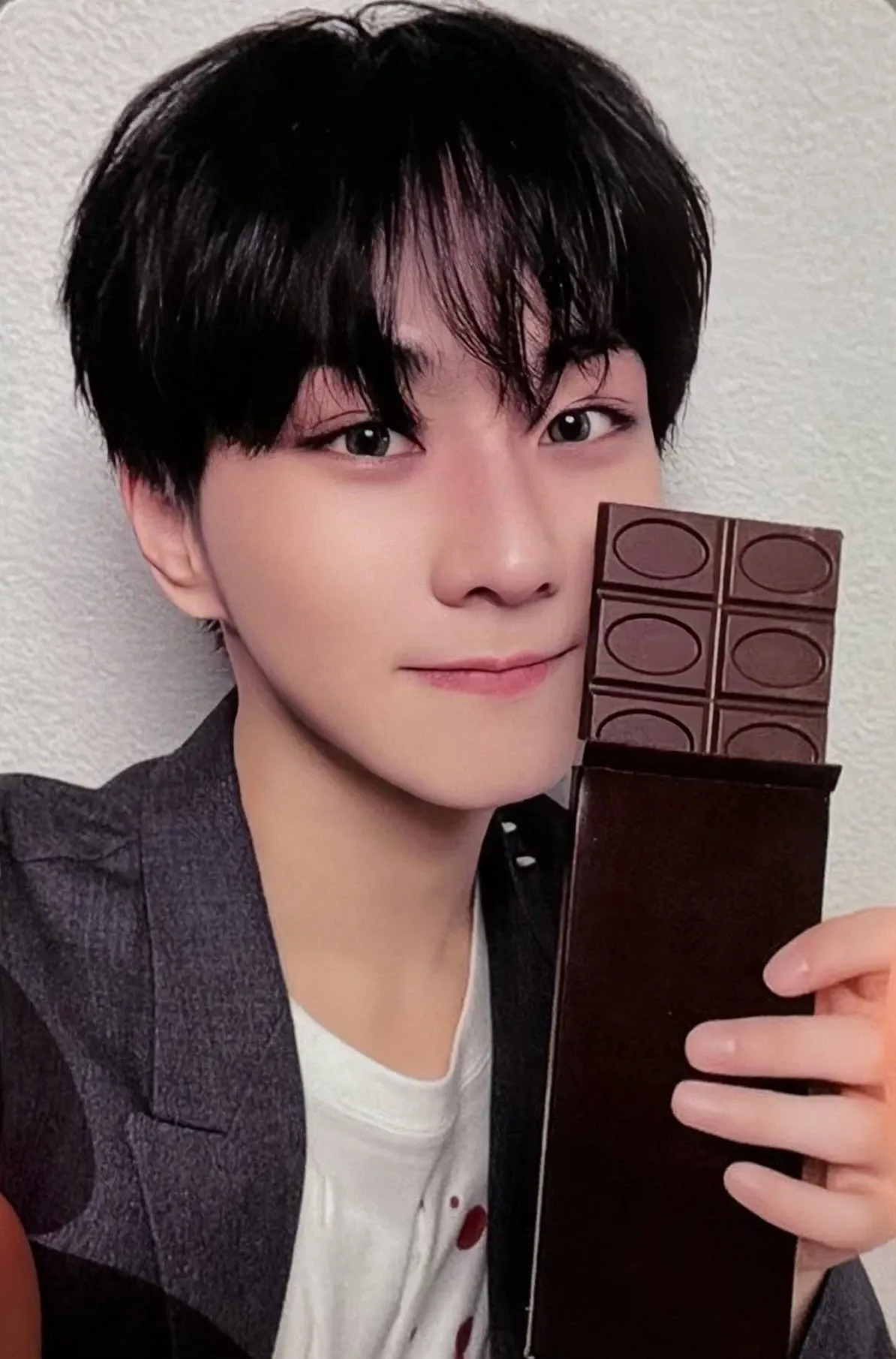 Behind-the-scenes cut of Jungwon (ENHYPEN)