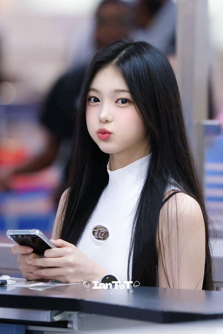 A moment captured by Ian (Hearts2Hearts)'s fan