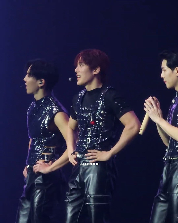 A moment captured by Minhyuk (MONSTA X)'s fan