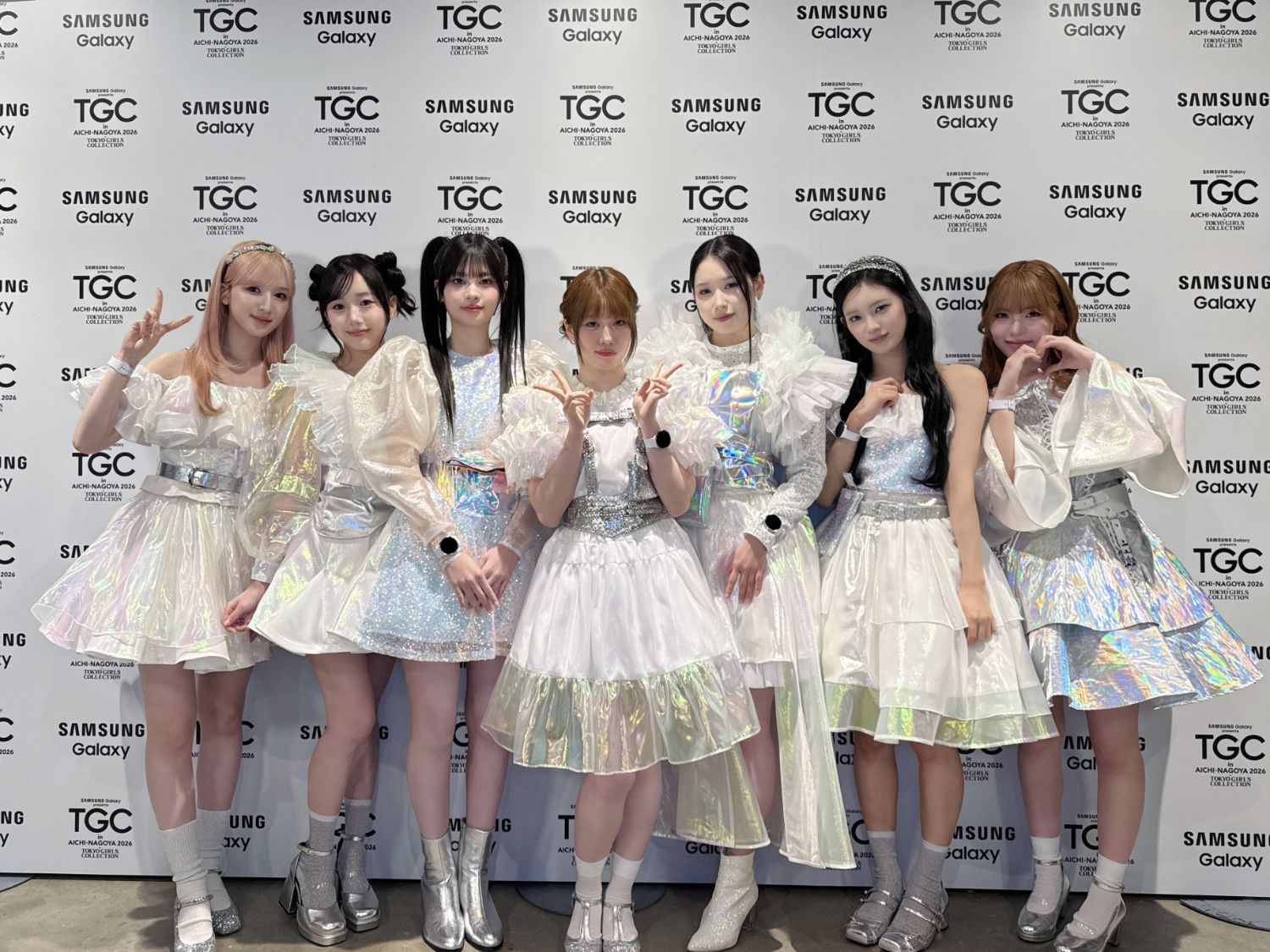 Latest photo of ME:I