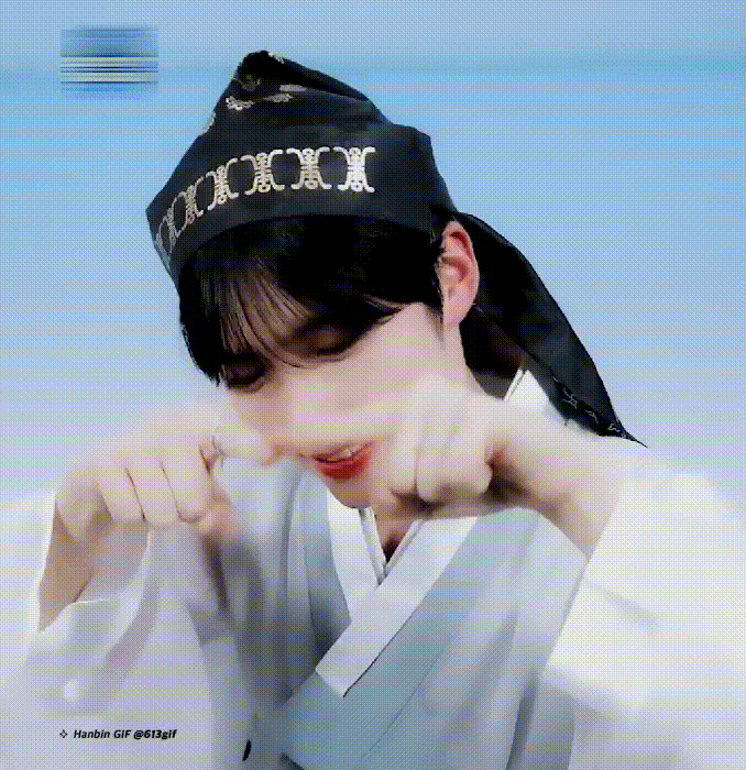 Latest photo of Sung Hanbin (ZEROBASEONE)