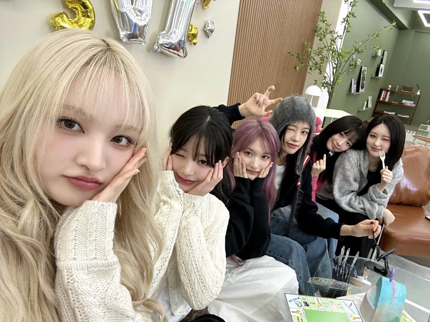 Latest photo of LIZ (IVE)