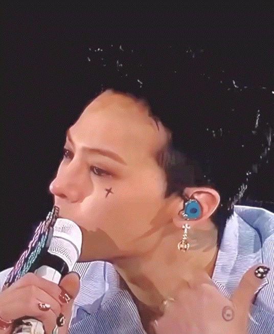 Behind-the-scenes cut of G-DRAGON (BIGBANG)