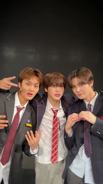 형준 (CRAVITY)의 최신 사진