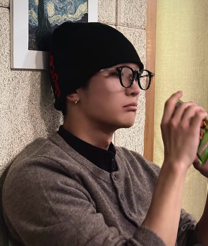 A moment captured by Xikers's fan