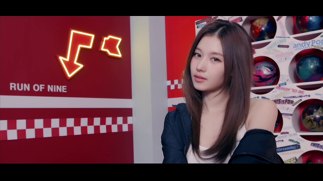 사나 (TWICE)의 최신 사진