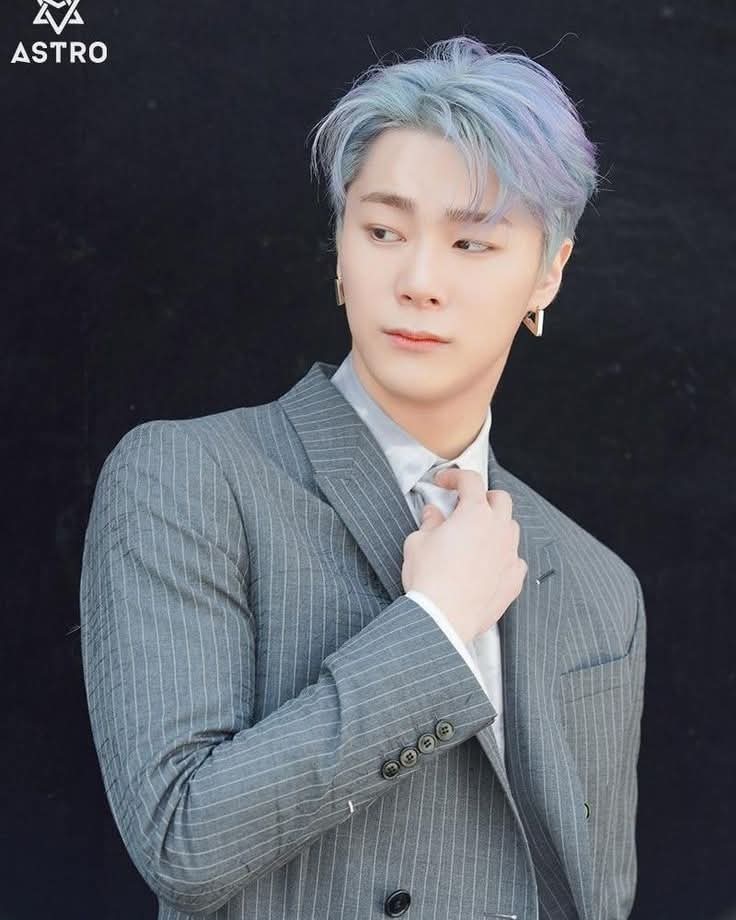 A moment captured by Moonbin (ASTRO)'s fan