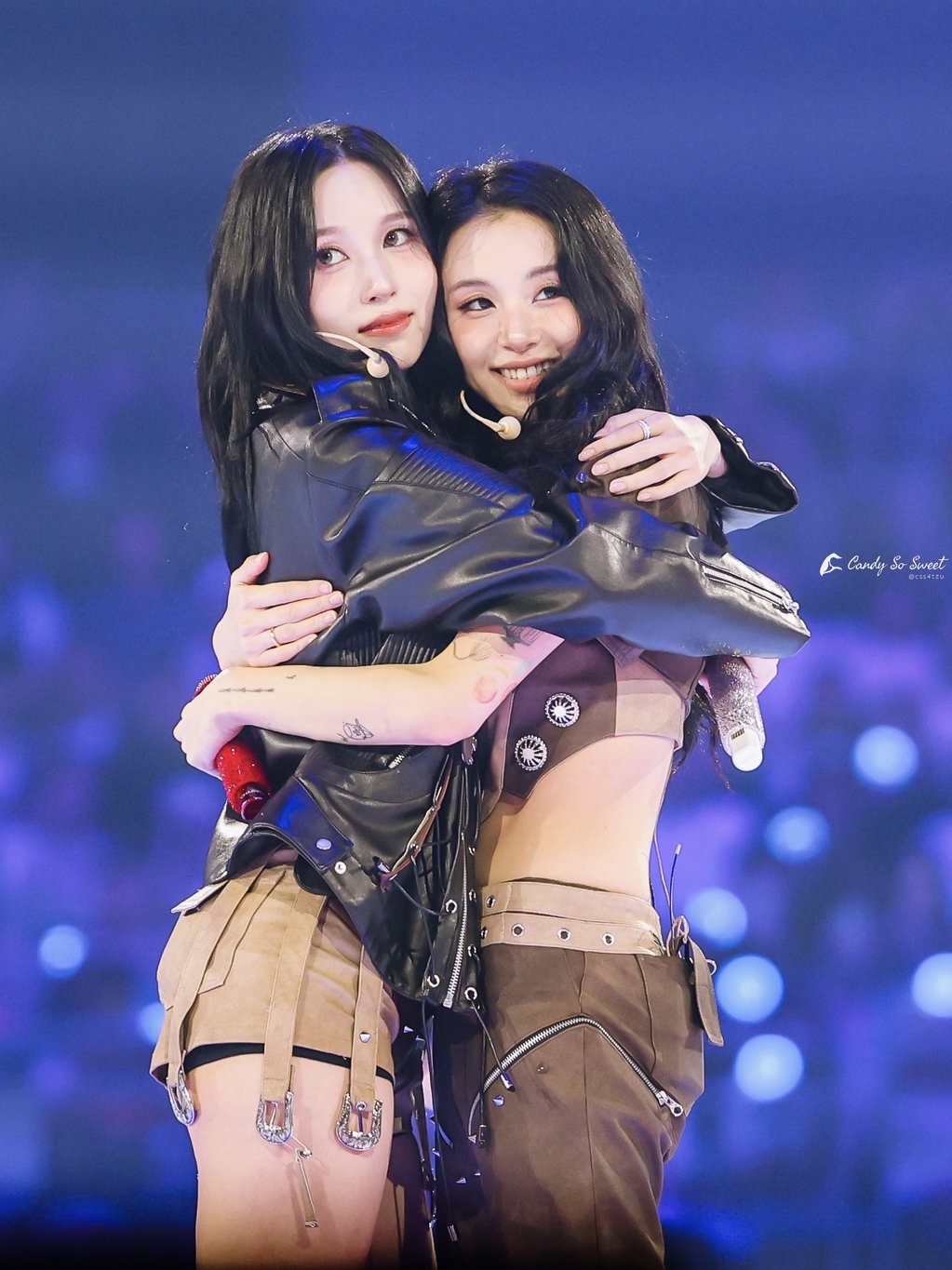 Momen yang diabadikan oleh penggemar Mina (TWICE)