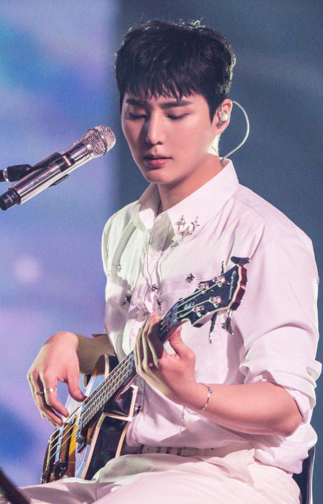 Behind-the-scenes cut of Young K (DAY6)