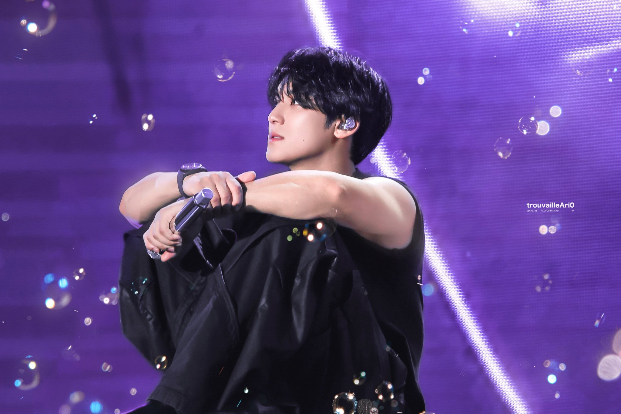 A moment captured by Mingyu (SEVENTEEN)'s fan