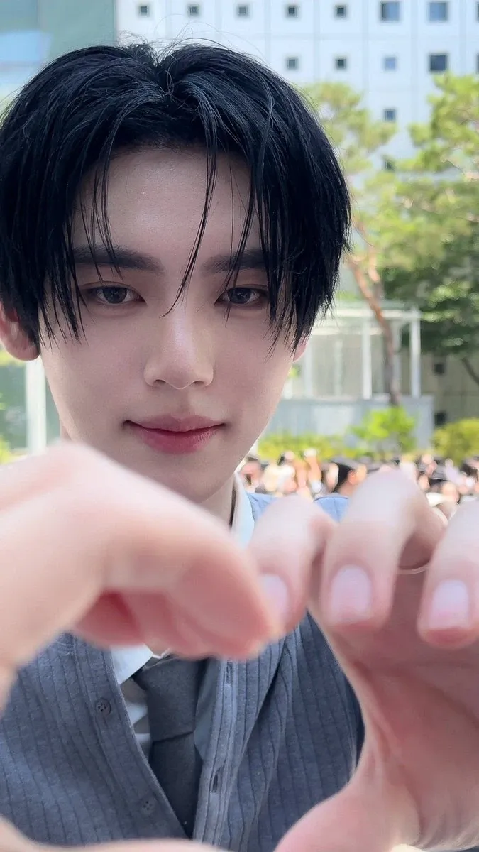 Behind-the-scenes cut of Han Yujin (AND2BLE)