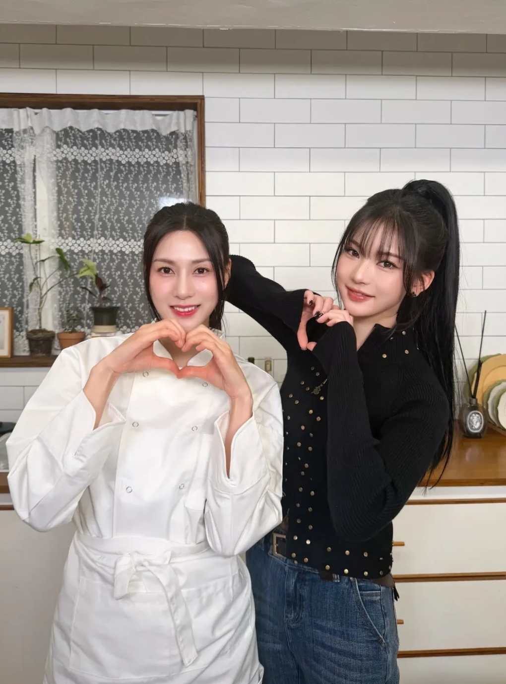 Momen yang diabadikan oleh penggemar Apink