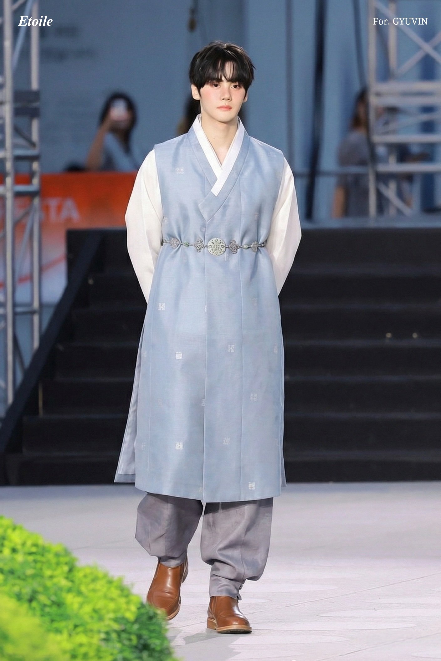 Latest photo of Kim Gyuvin (ZEROBASEONE)