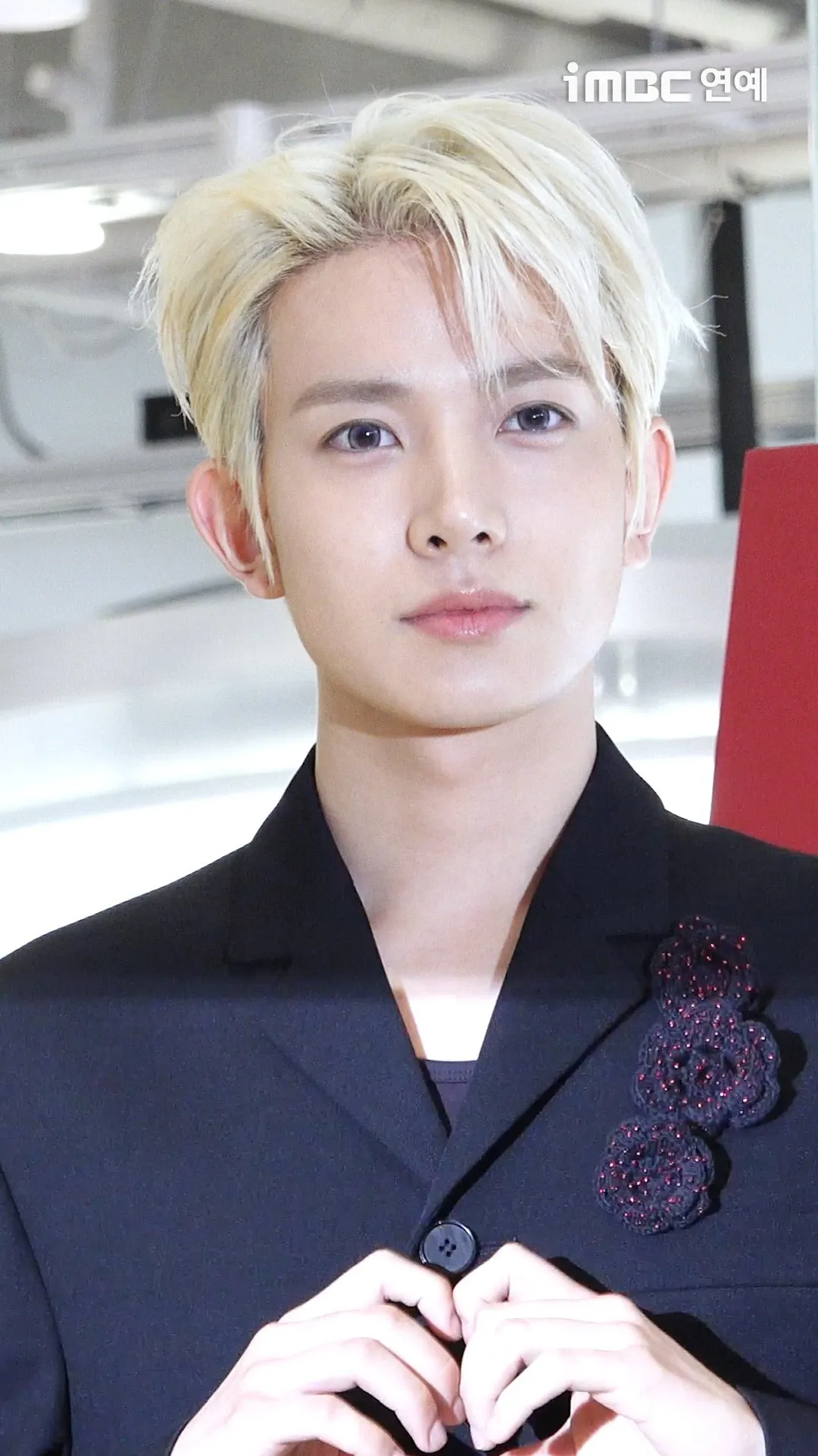 Today's most popular wallpaper in the Evan community