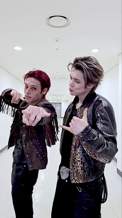 然竣 (TOMORROW X TOGETHER)的最新活动照片