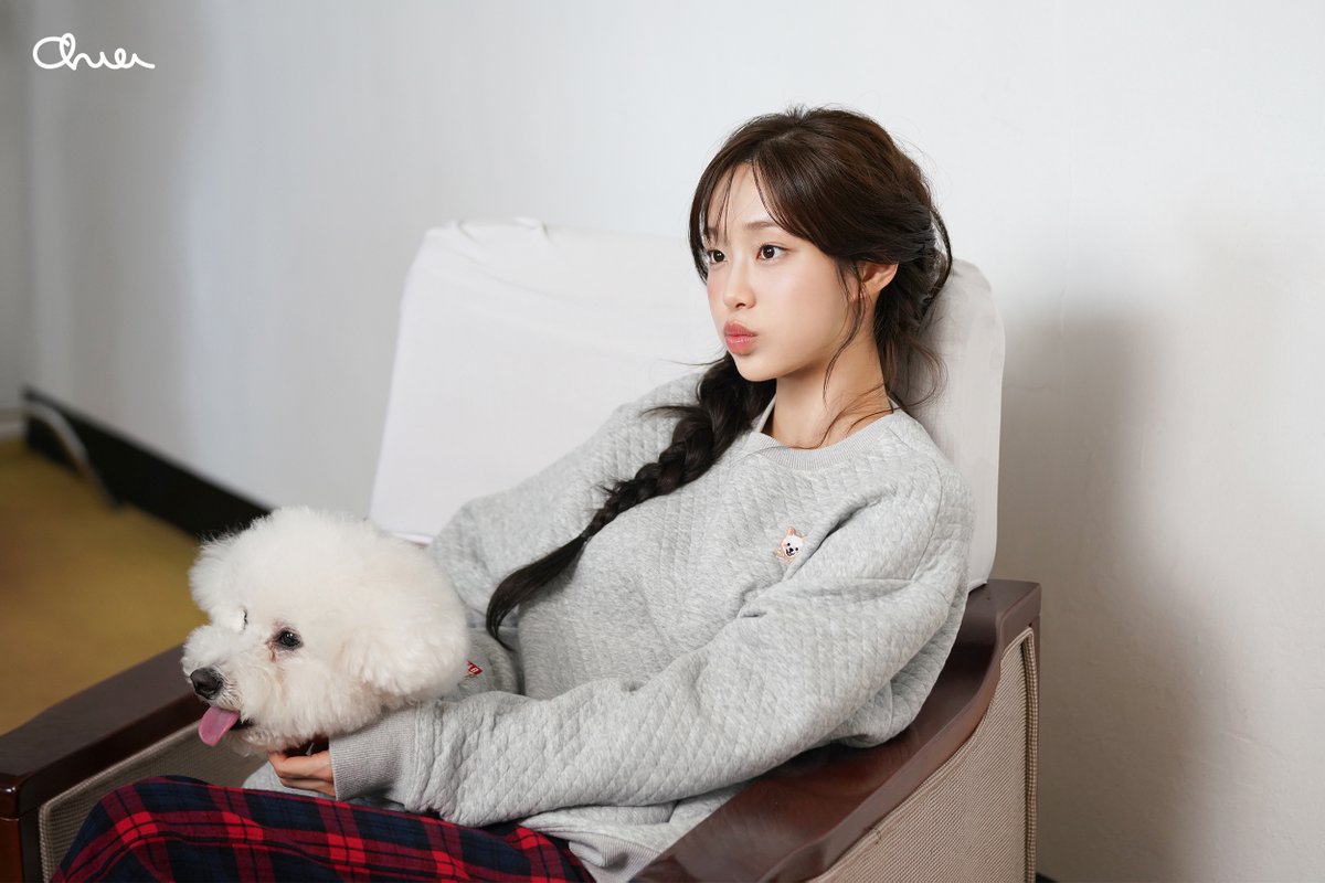 Recent activity shot of Chuu