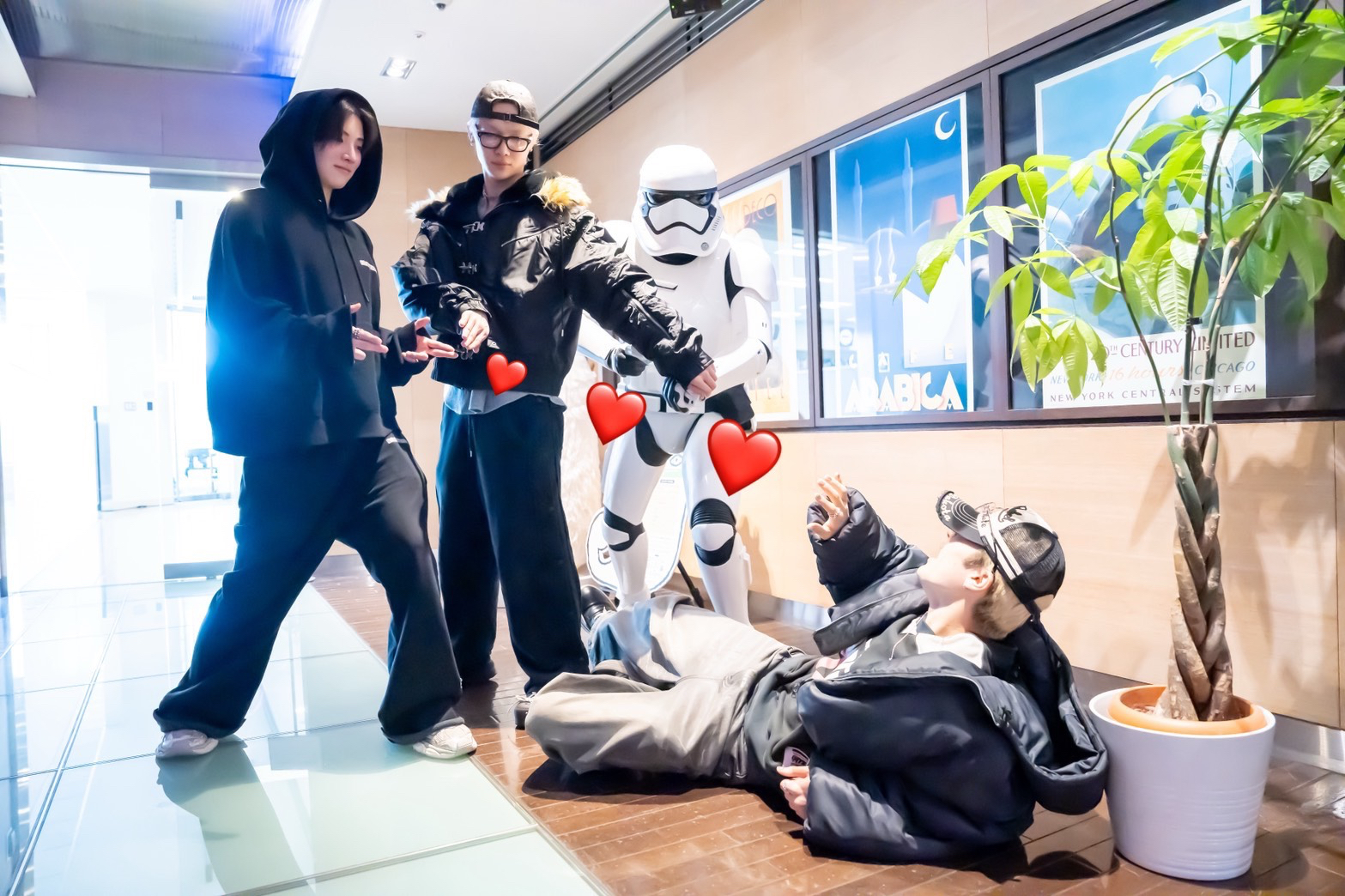 Momen yang diabadikan oleh penggemar Yuma (&TEAM)