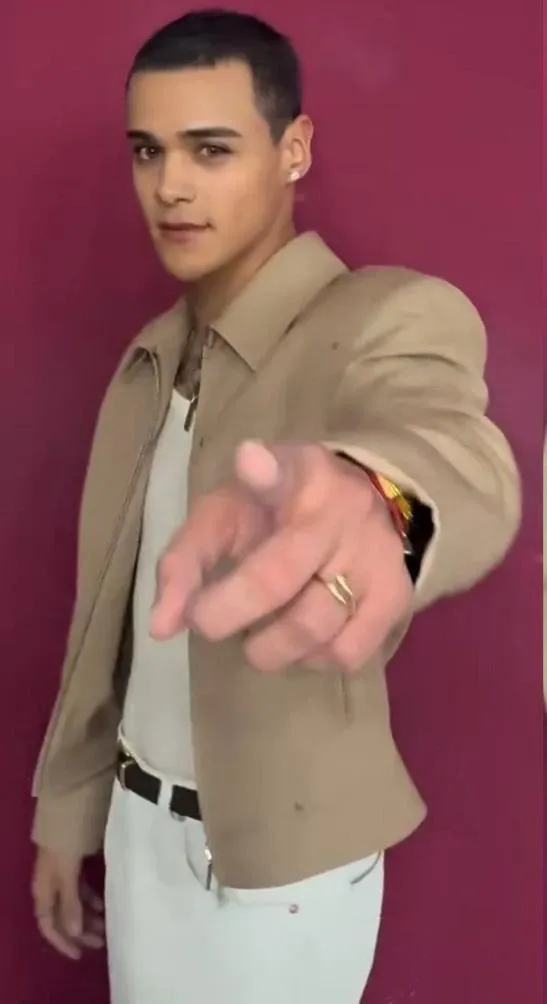 A heartfelt wallpaper shared by SANTOS BRAVOS's fans