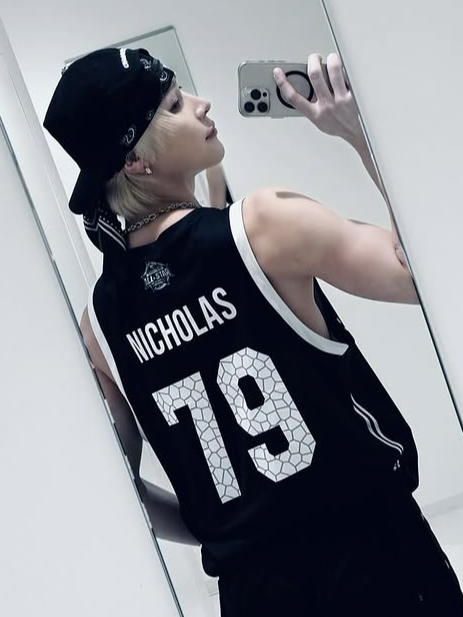 Latest photo of Nicholas (&TEAM)