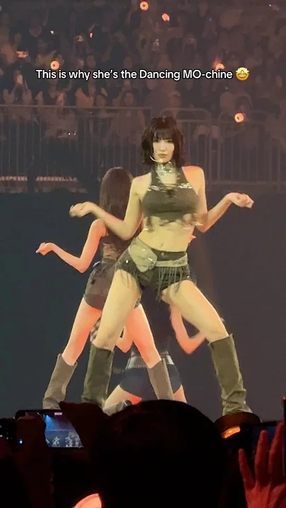 Today's most popular wallpaper in the Momo (TWICE) community