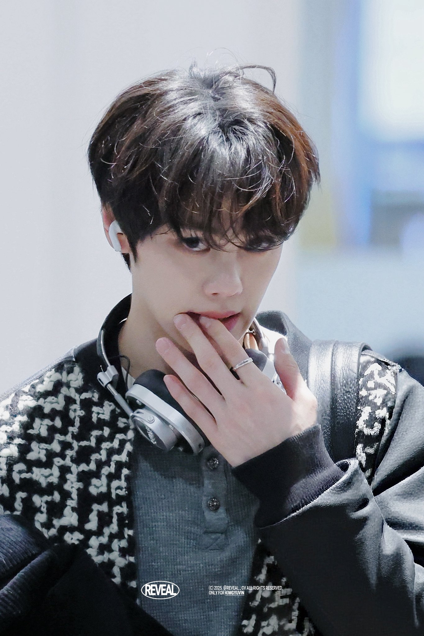 A moment captured by Kim Gyuvin (ZEROBASEONE)'s fan