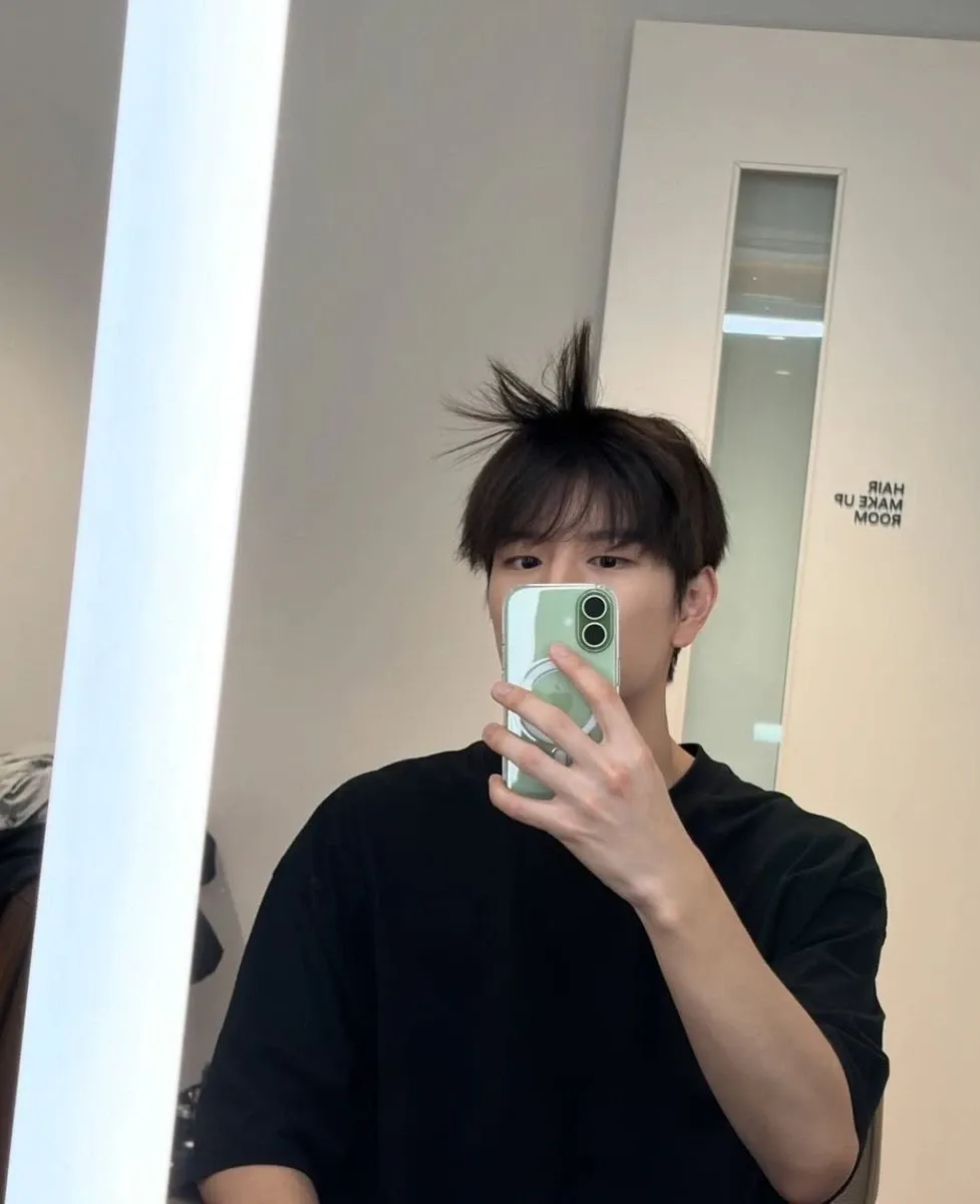 A moment captured by Seungmin (Stray Kids)'s fan