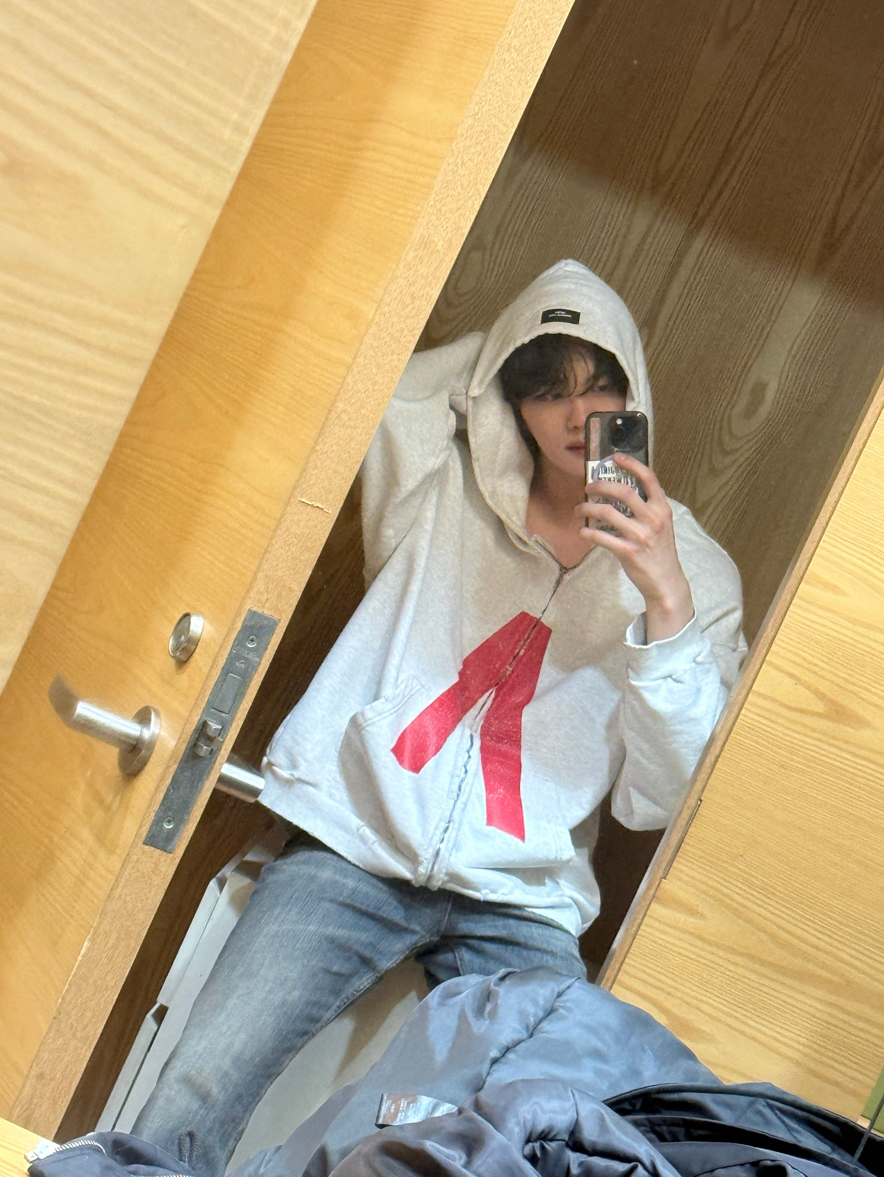 Recent activity shot of Kim Gyuvin