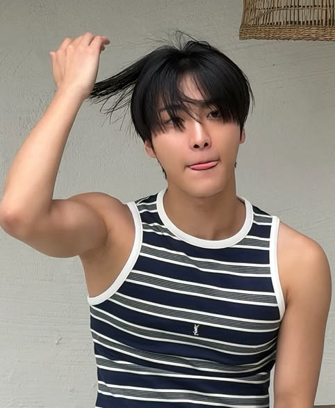 Latest photo of Seonghwa (ATEEZ)