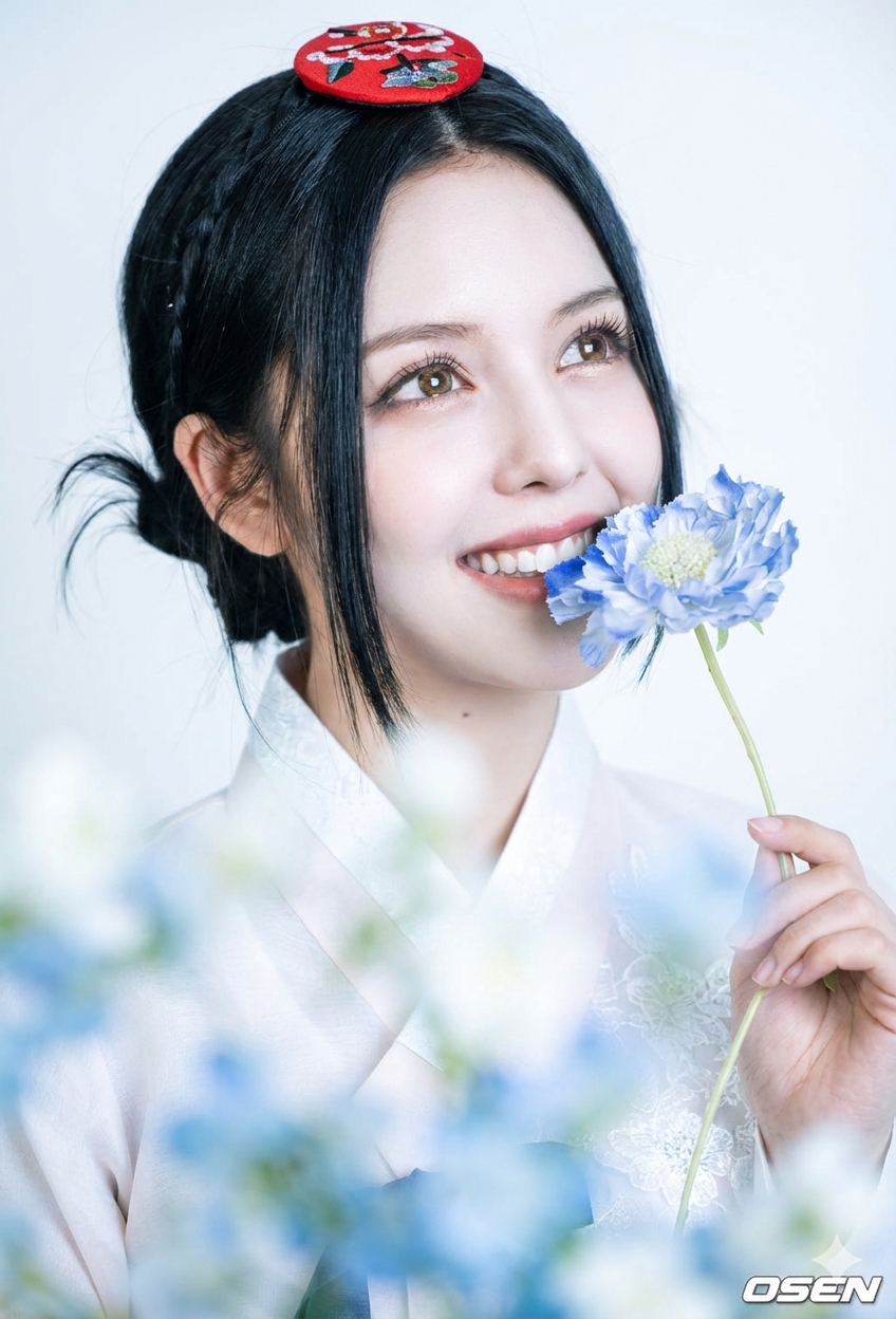 A moment captured by Chanty (Lapillus)'s fan