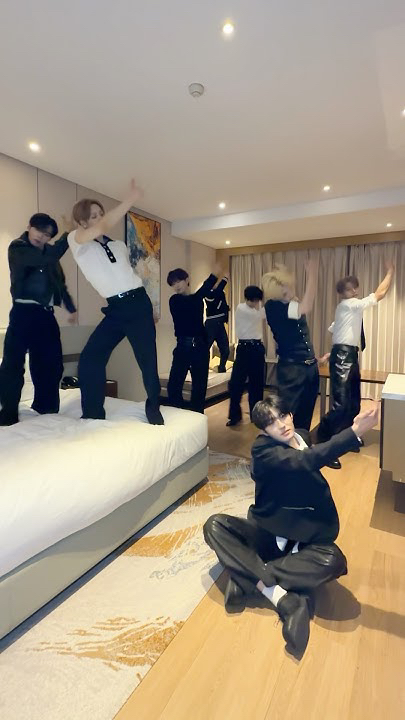 Fan-made special wallpaper for He Xinlong (ALPHA DRIVE ONE)