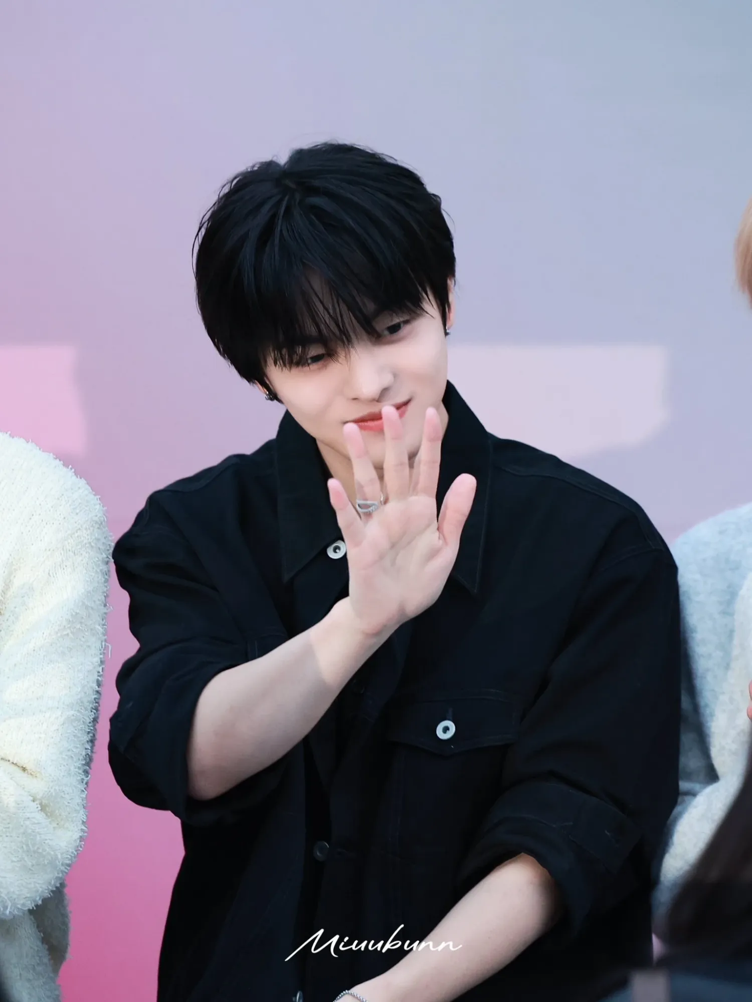 A moment captured by Lee Leo (ALPHA DRIVE ONE)'s fan