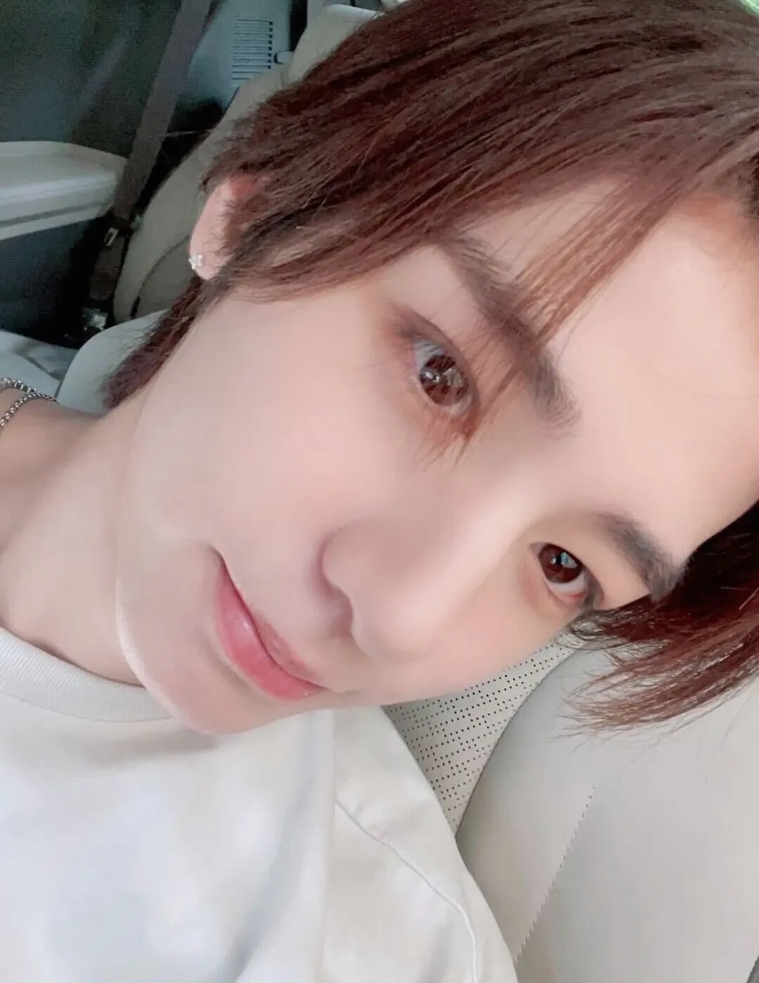 이한 (BOYNEXTDOOR)의 비하인드 컷