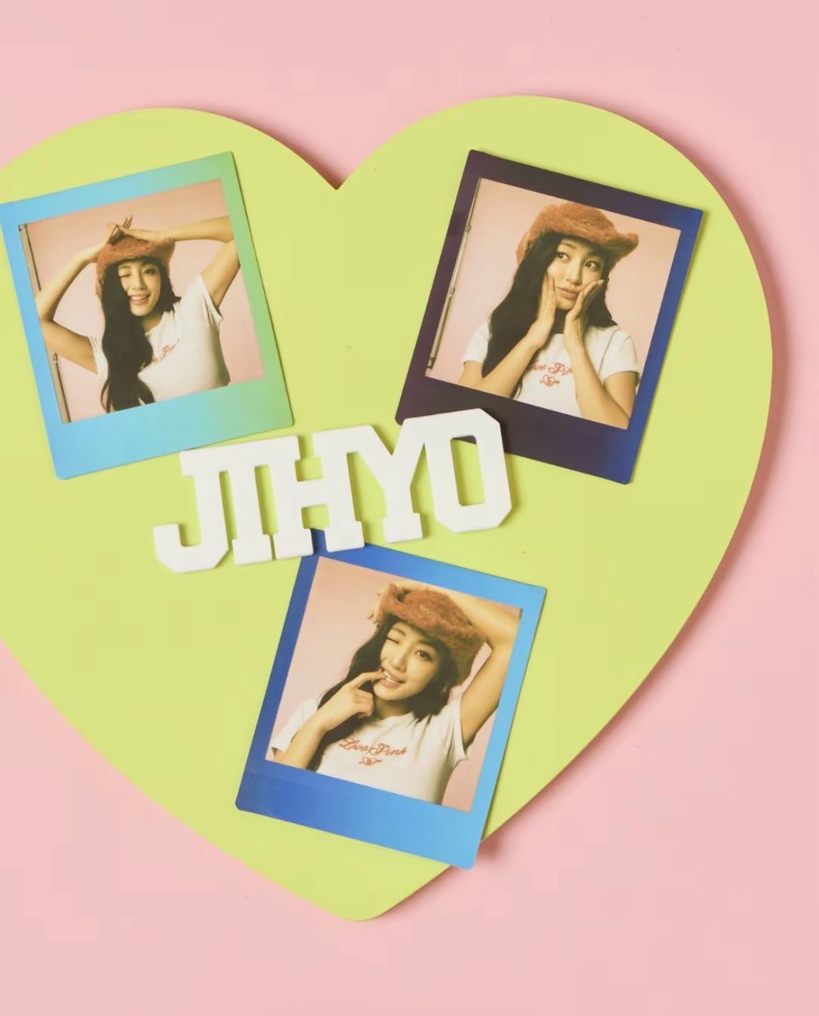 ジヒョ (TWICE)の最近の活動写真