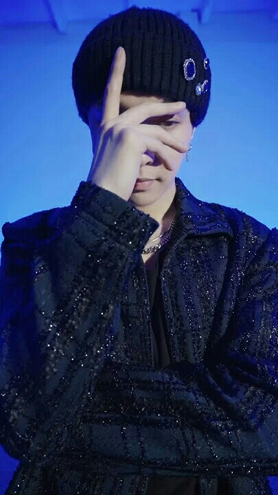 A heartfelt wallpaper shared by D.O. (EXO)'s fans