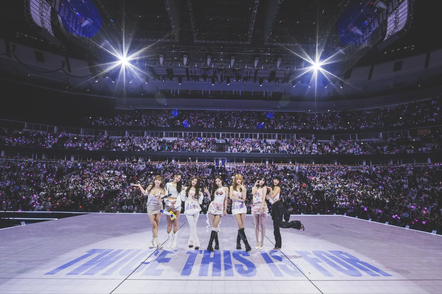 Foto aktivitas terbaru TWICE