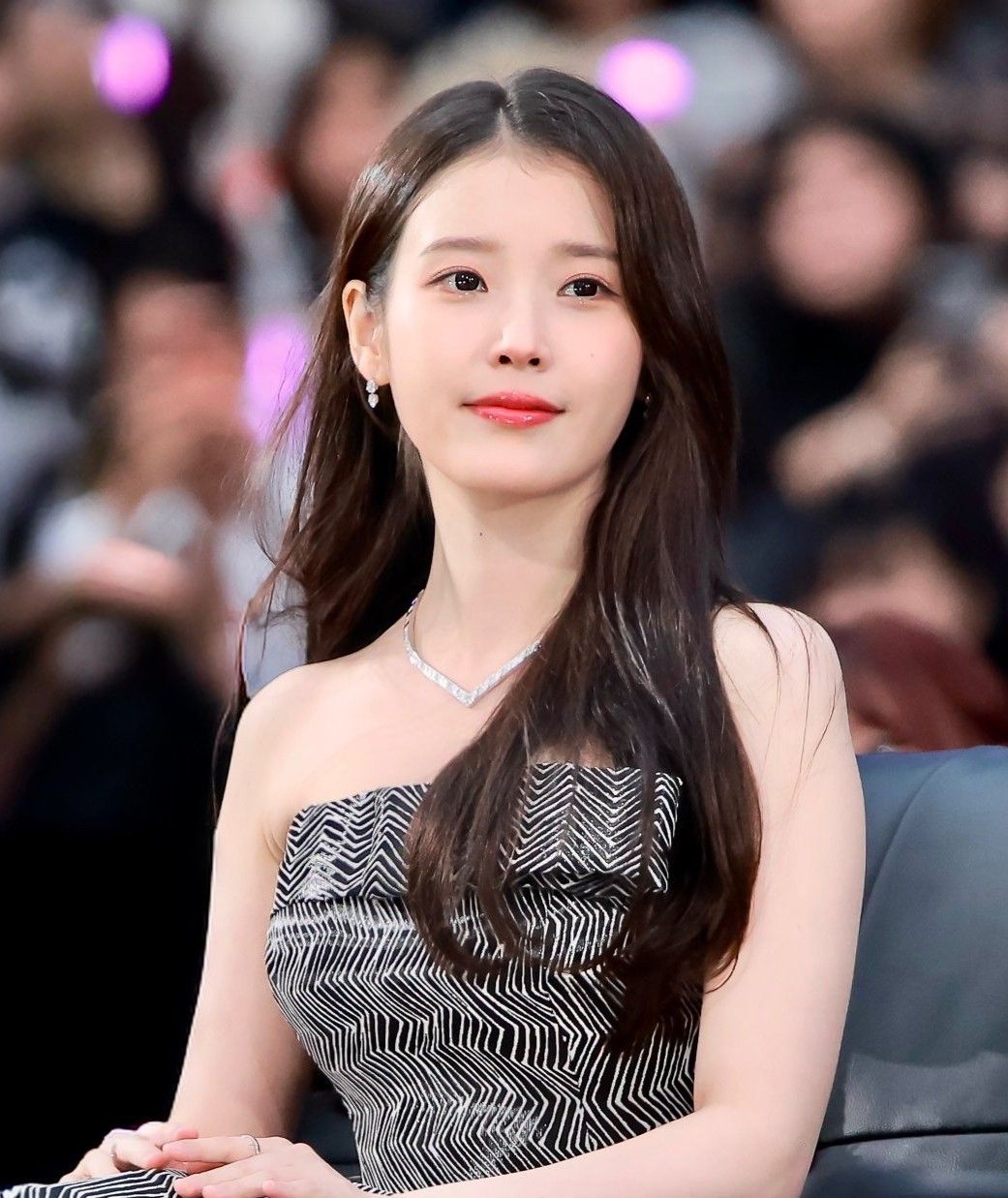 Foto aktivitas terbaru IU