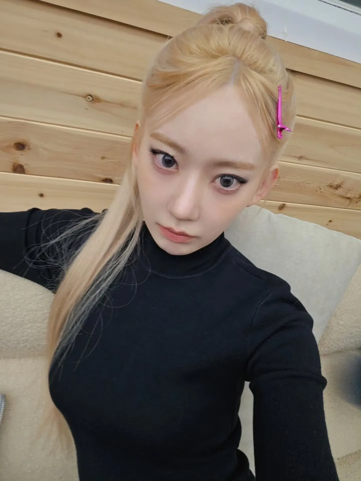 Foto terbaru Sakura (LE SSERAFIM)