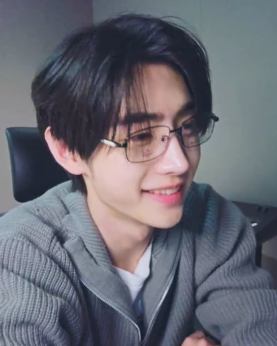 Momen yang diabadikan oleh penggemar Sunghoon (ENHYPEN)