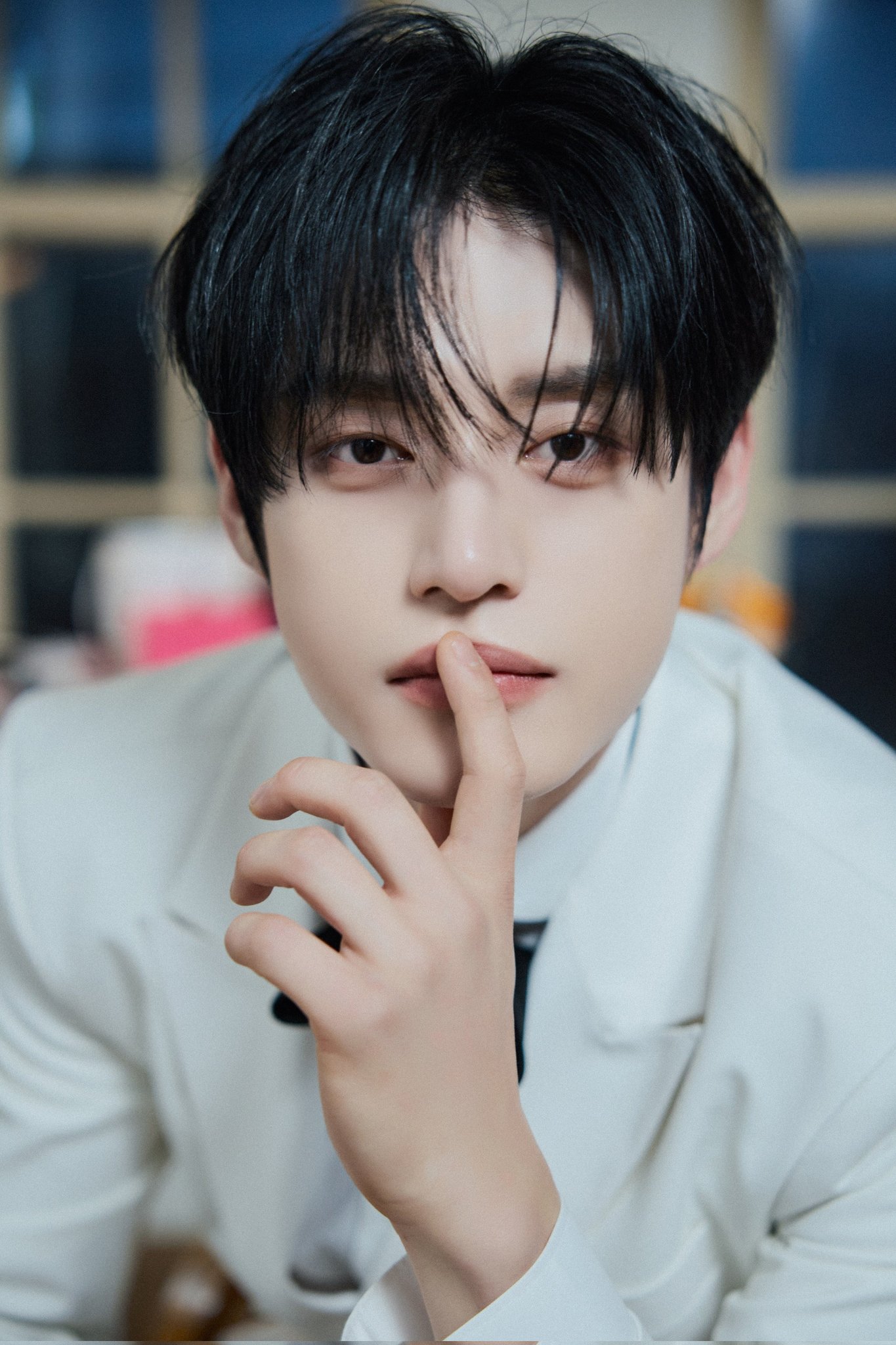 Latest photo of Kim Jiwoong (ZEROBASEONE)