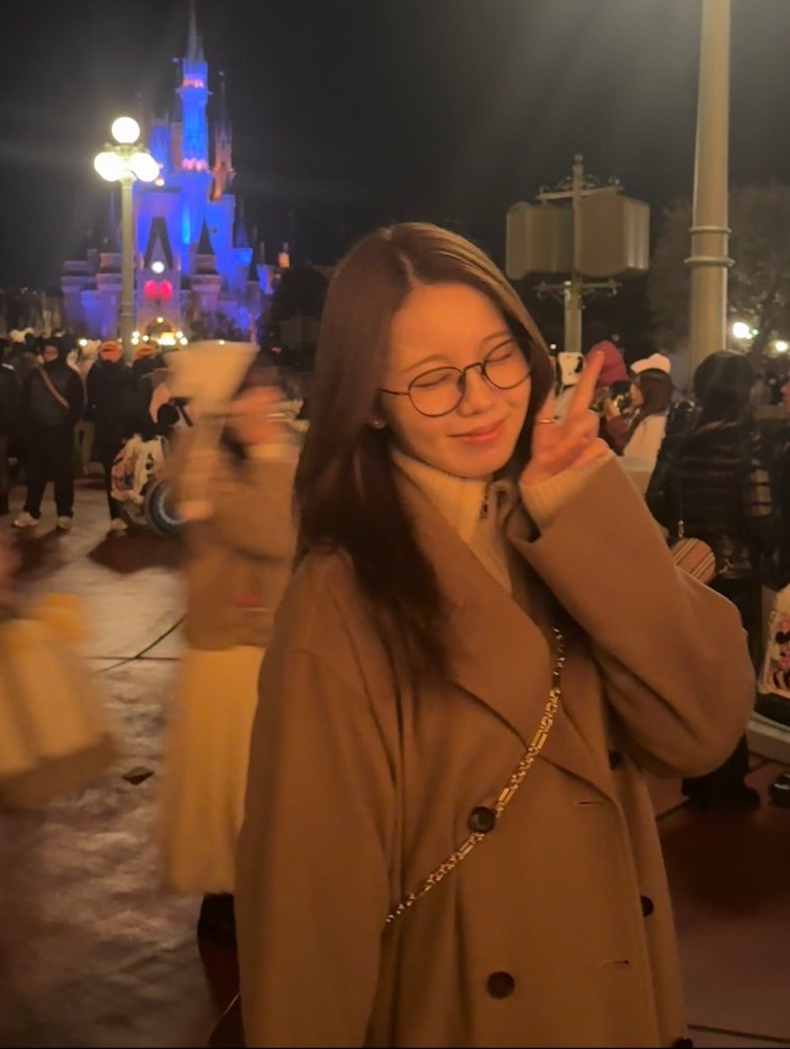 Ayaka (NiziU)的最新照片