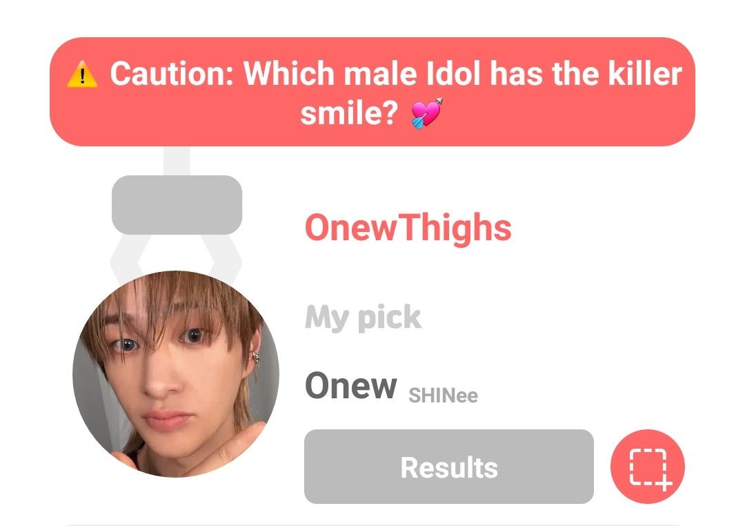 A moment captured by Onew (SHINee)'s fan