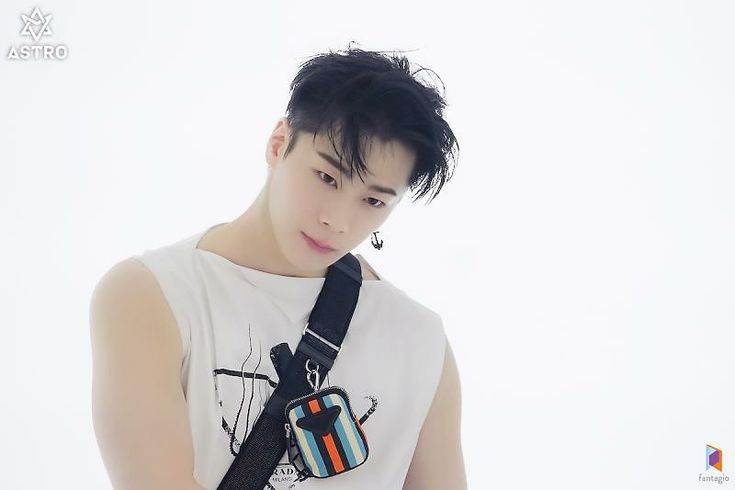 Latest photo of Moonbin (ASTRO)