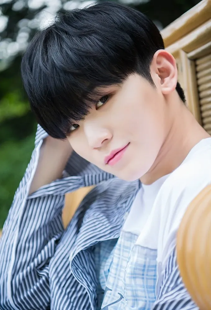 Recent activity shot of Woozi (SEVENTEEN)